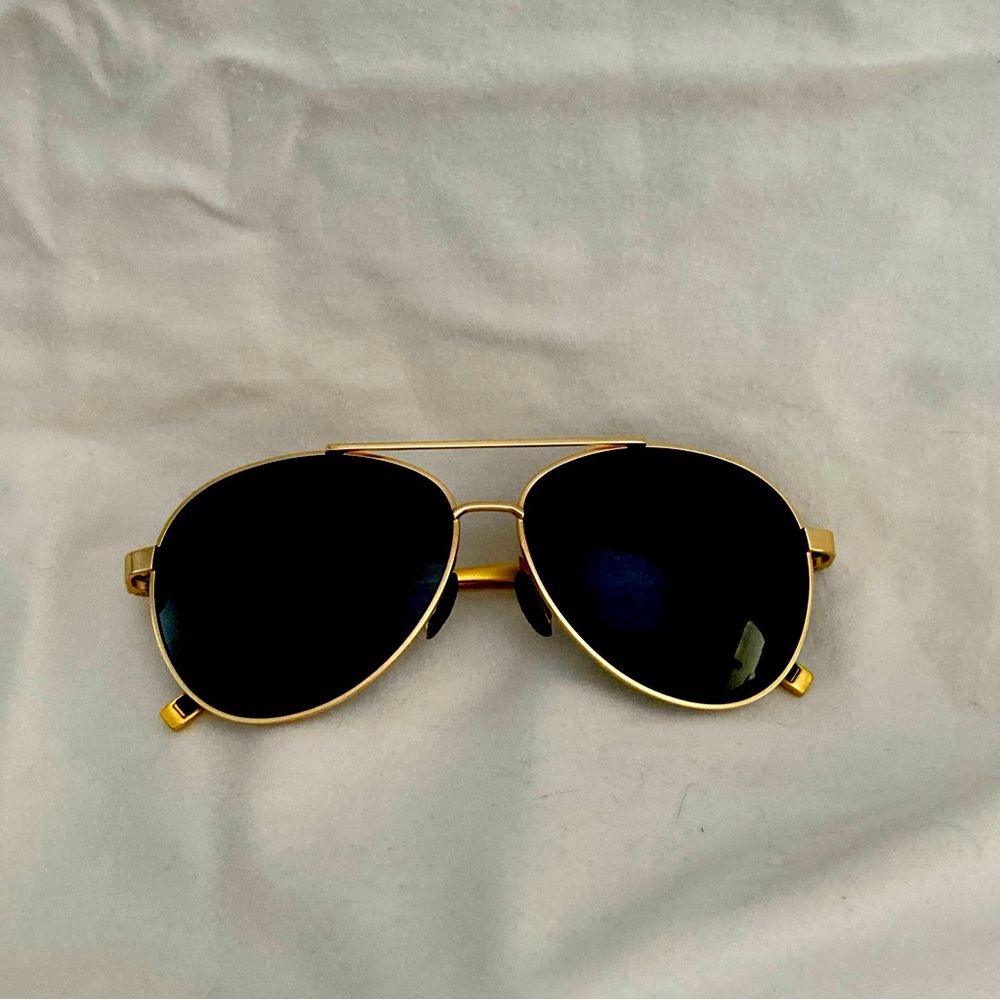 Stylish Gold Aviator Sunglasses